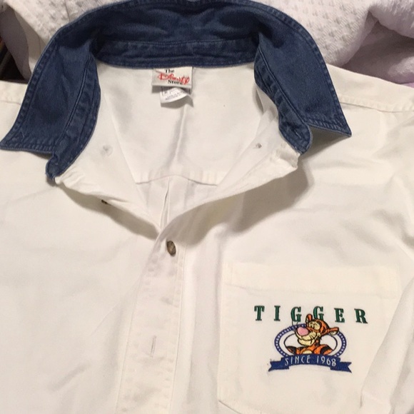 Disney Tops - NWT DISNEYSTORE TIGGER LONG SLEEVE COTTON SHIRT. SZ.XL DENIM COLLAR. SHIRT TAIL